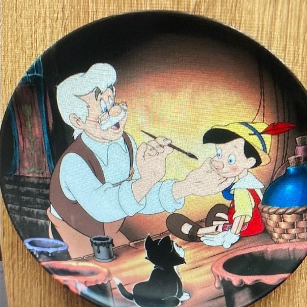 Disney Pinocchio Geppetto Creates Pinocchio Knowles Collectible Plate with COA